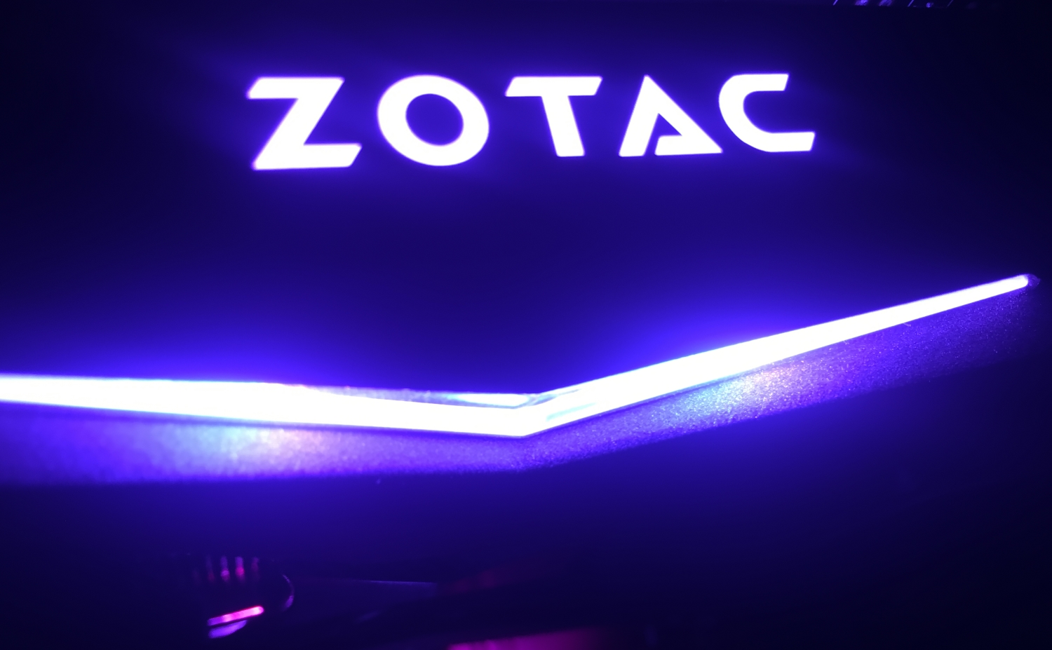 Zotac GTX 1080 AMP Edition (20)