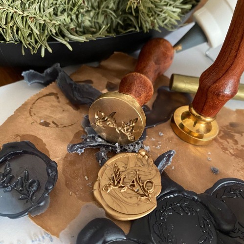 We continued with brass. After some wax seal stamps were created using engraving cutters, unfortunately one design went a bit wrong and was not completely centered.