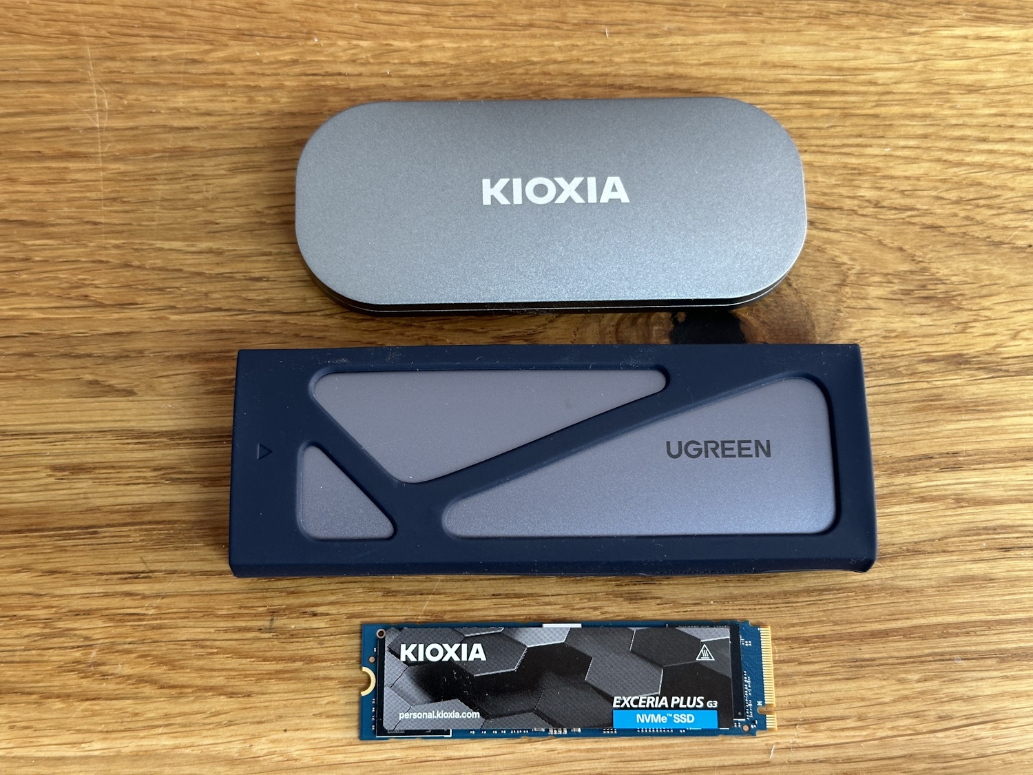 KIOXIA EXCERIA PLUS Portable vs UGreen (1)