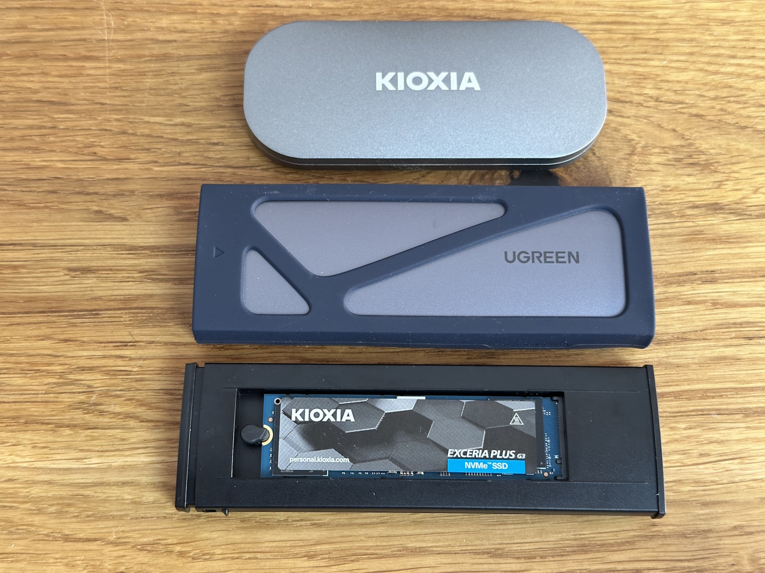 KIOXIA EXCERIA PLUS Portable vs UGreen (2)