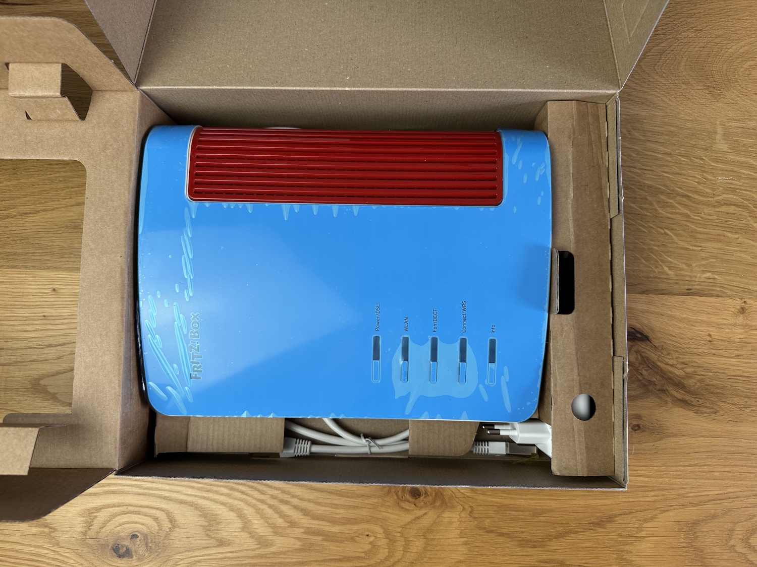 AVM Fritz!Box 7690 unboxing (5)