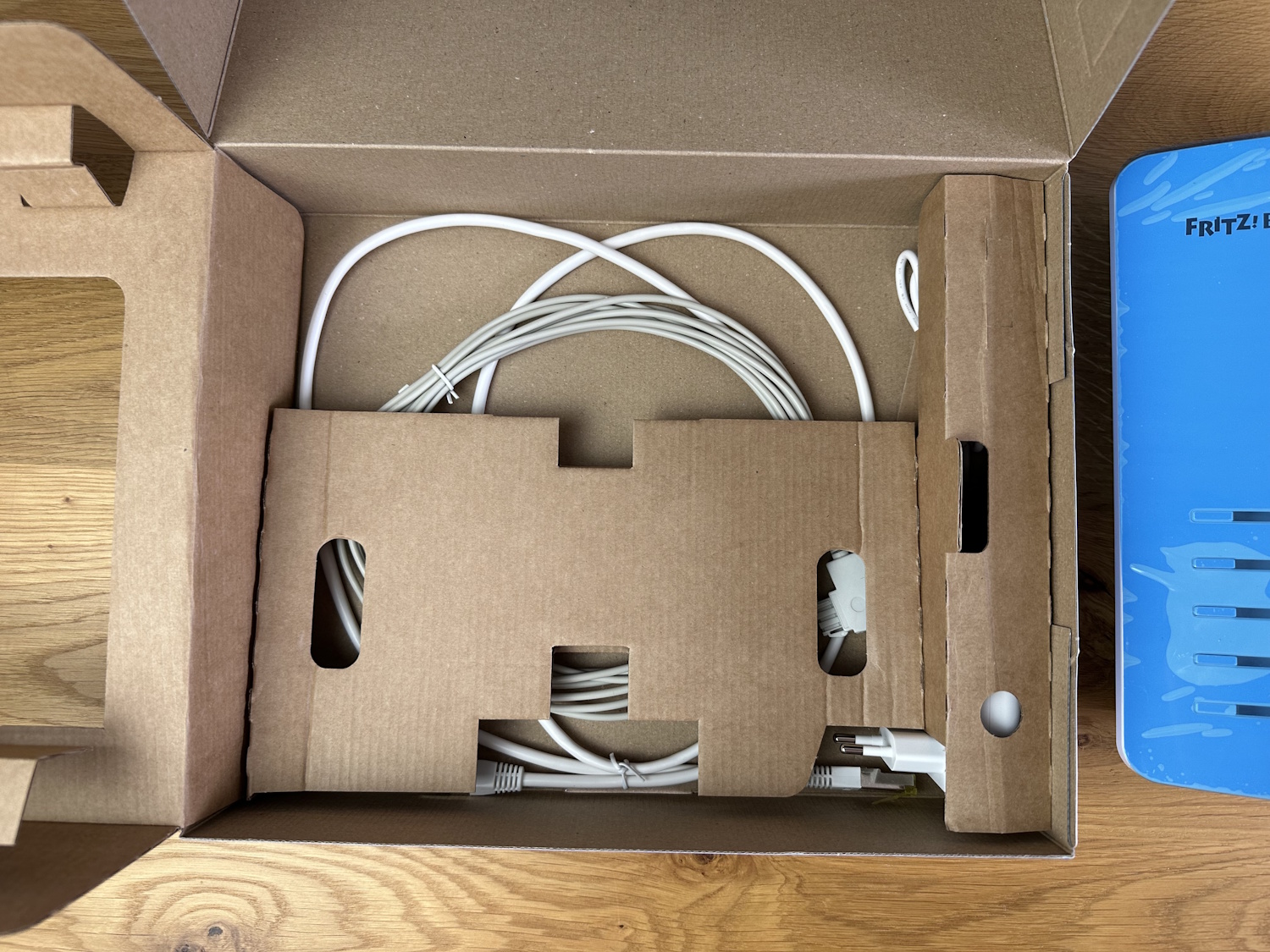AVM Fritz!Box 7690 unboxing (6)