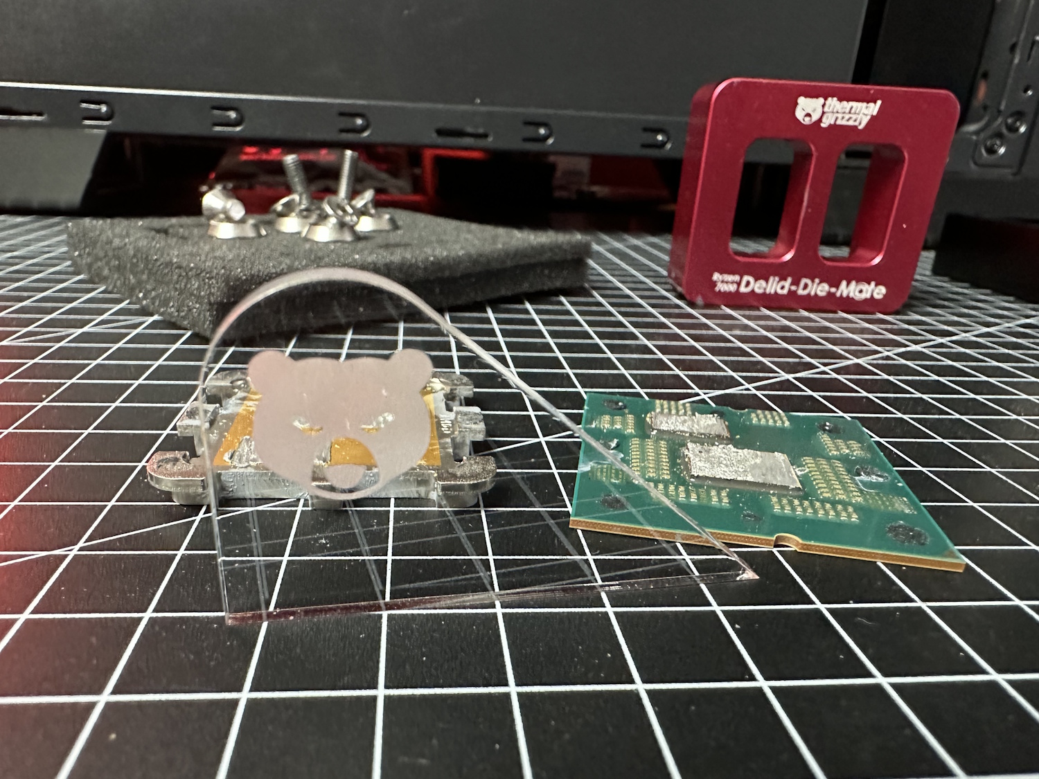 Thermal Grizzly Delid Die Mate amd ryzen 7800x3d delid how to (19)