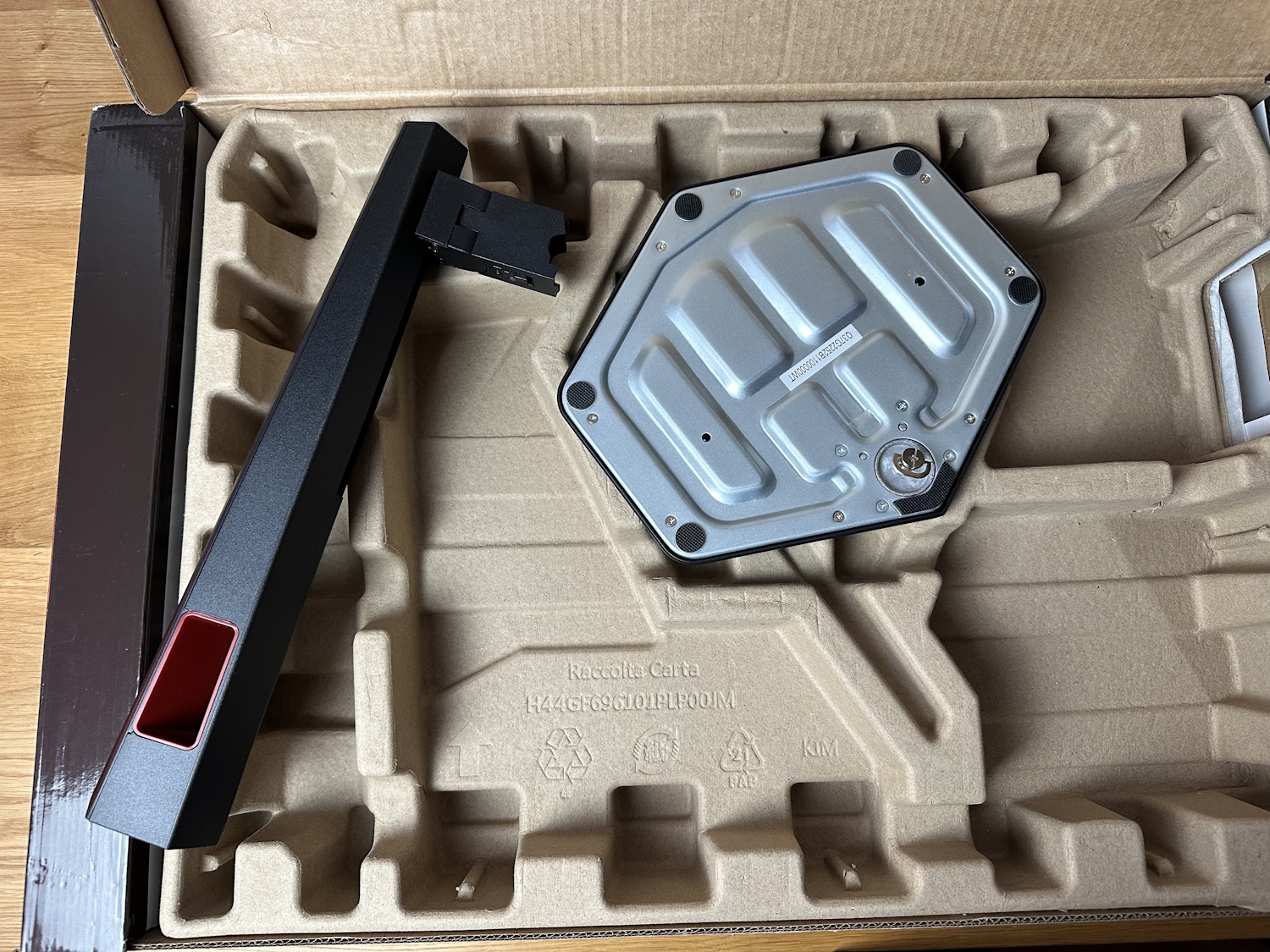 AOC Q27G4SRU Unboxing (7)