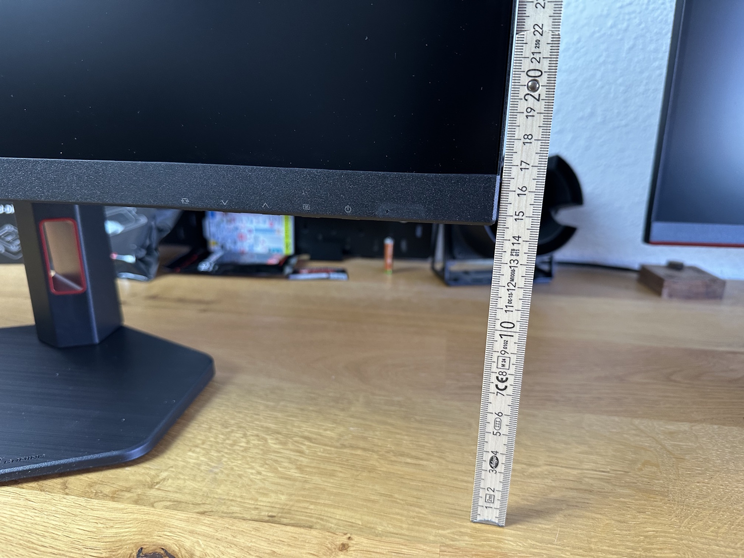 AOC Q27G4SRU ergonomie verstellung (10)