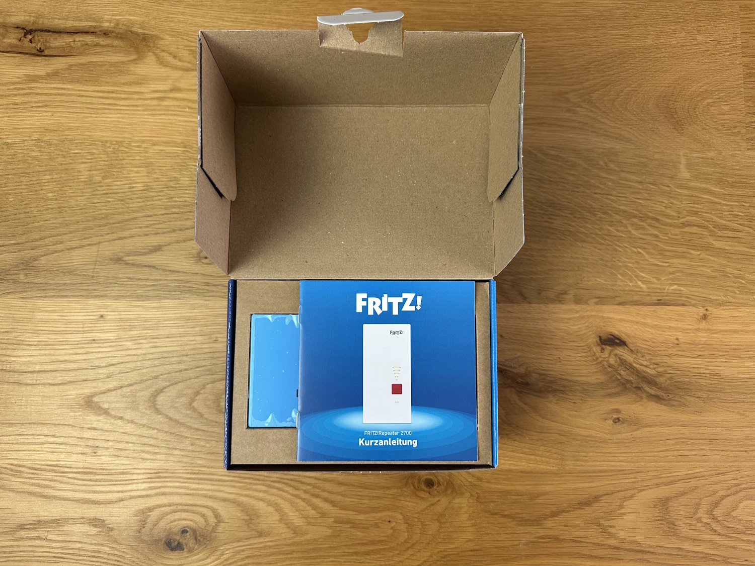 FRITZ Repeater 2700 unboxing (5)